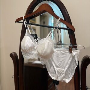 SilkSilky Silk Lace Trimmed Bra Panty Set